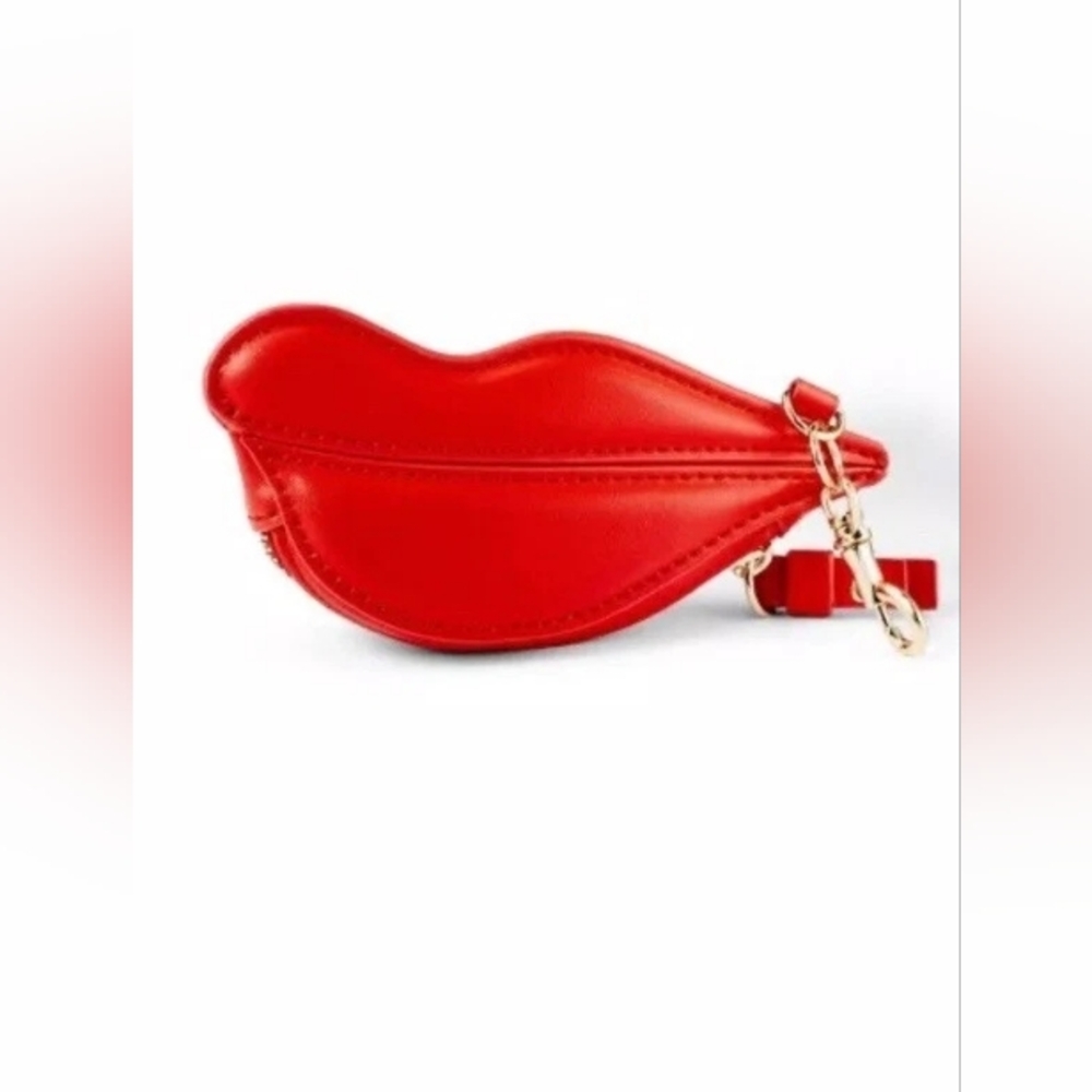DVF Charm. Red , Sold Out In Stores. NWOT - Picture 4 of 5